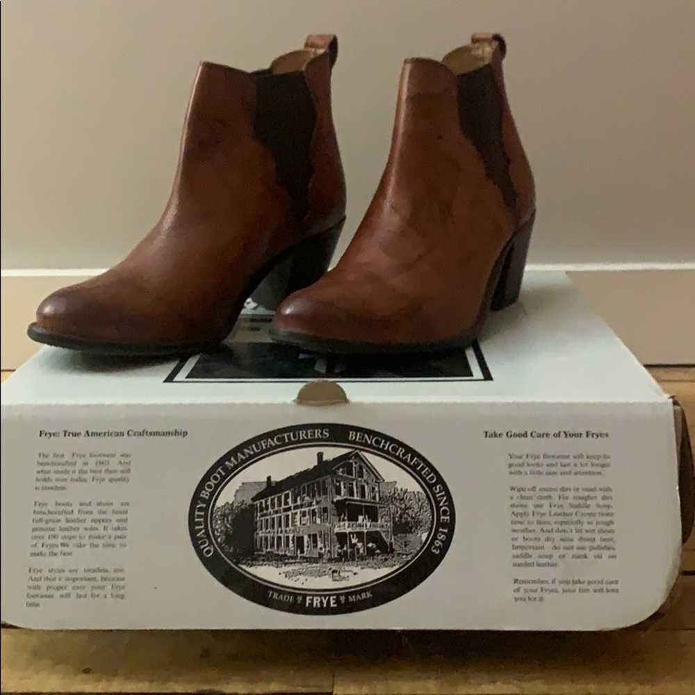 Chelsea boot
